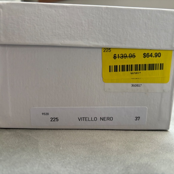 Strappy black leather sandals - Picture 8 of 8